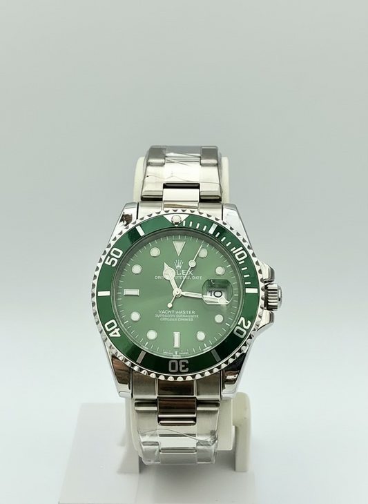 Luxury Diver Watch Precision Design