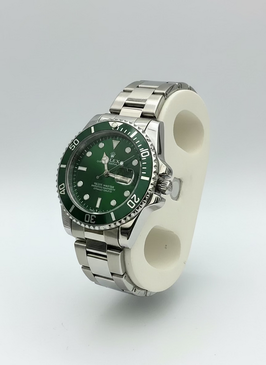 Luxury Diver Watch Precision Design